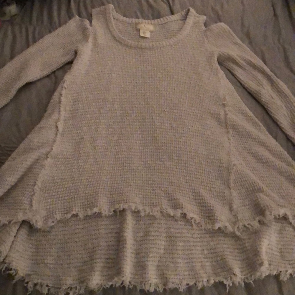 Very comfy grey cold shoulder sweater